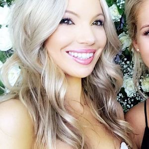 Meet your Posher, Dana